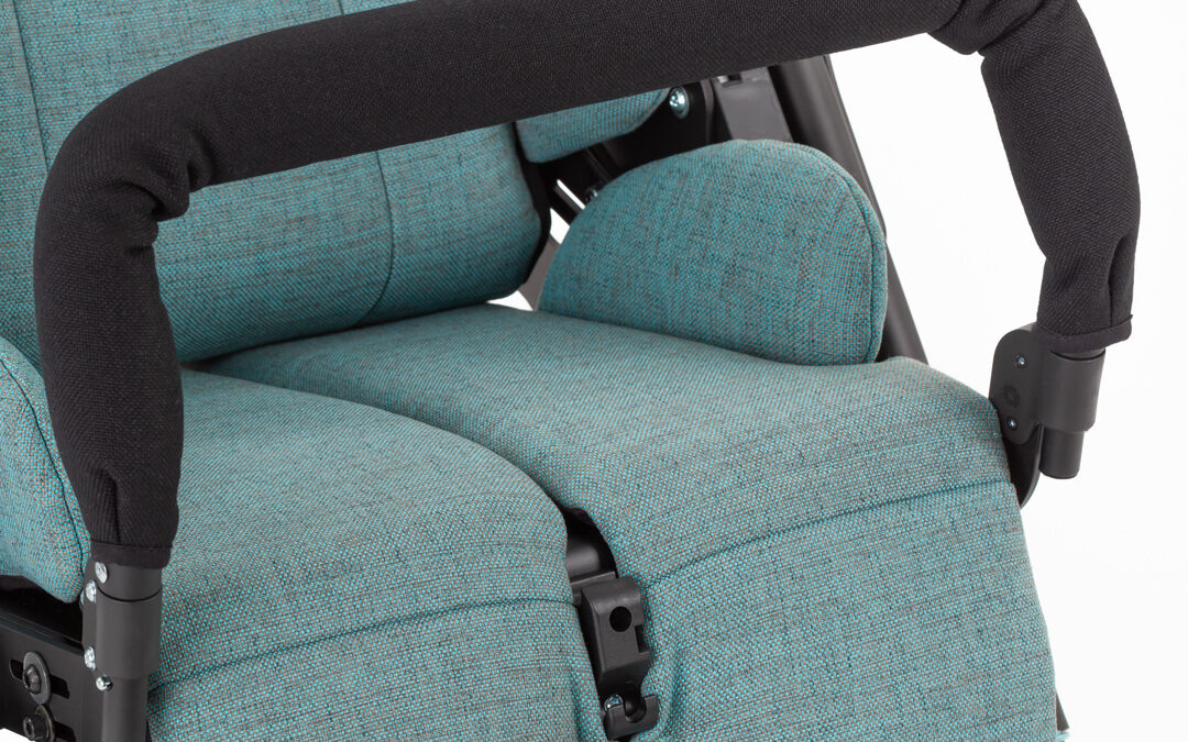 Hoggi Bingo Evolution Grab Rail with Upholstery - Adaptative Imports